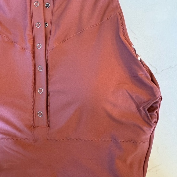 NWOT Abercrombie YPB SculptLUX Plunge Henley Slim Tank / small - Picture 10 of 11